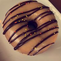 Reese's Peanut Butter Doughnut: Super filling and delicious, tastes EXACTLY like peanut butter cups!! Will go again! at My Vegan Sweet Tooth in Virginia Beach