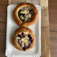 Sehr lecker!   at Kolacherie Celetna in Prague