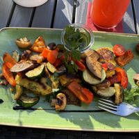 Couscous Bratlinge, Pesto u Schwenkgemüse  at Forsthaus Lahnquelle in Netphen