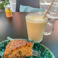 Banana peanut shake with carrot cake  at La Cabra Feliz Bar Etico in Mallorca