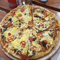 Vegan special pizza at Santa Lucia Pizza in Trikala
