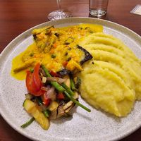 Filete norteño with crunchy veggies & puree at Florencia - Vegan Kitchen in Lima