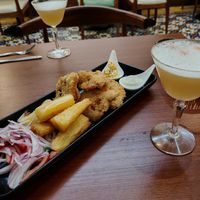 Starter. Yucca fries, mushrooms and onion salad at Florencia - Vegan Kitchen in Lima