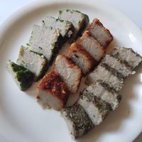 Plate with cashew cheese slices  at De Vlielander Kaasbunker in Oost-vlieland