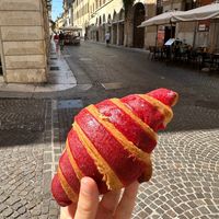 raspberry croissant at Pasticceria Flego in Verona