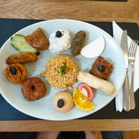 Vegetarian dream plate (piatto di antipasti vegetariani misti con bulgur pilaf) at Anatolia in Basel