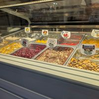 5 vegan sorbet, vegan Ferrero Rocher, vegan Snickers at Berry's - Charco in Tenerife