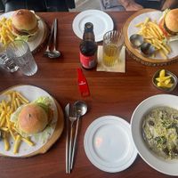 Best burgers 🍔 😋 👌 at Avec in Jeju