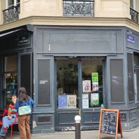 Facade at The Beans on Fire in Paris