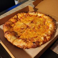Cheese Pizza at Squatcho's in Rochester