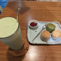 scones and matcha latte at Islander Cafe 嶼人咖啡 in Taipei