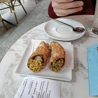 Cannoli at Cioccolatitaliani in Milan