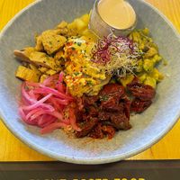 Bowl de “pollo”  at TROPICOOL in Madrid