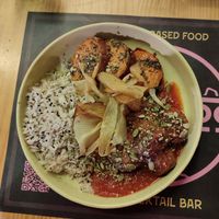 albóndigas con boniato y arroz at TROPICOOL in Madrid