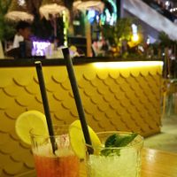 Limonadas Green y velvet (ya empezadas) at TROPICOOL in Madrid