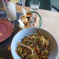 Nasi goreng y bocadillo de albondigas at TROPICOOL in Madrid