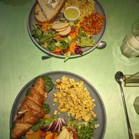 Kattenfrühstück and croissant breakfasts at Katzentempel - Hamburg in Hamburg