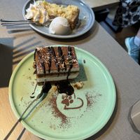 Tiramizu und Apple-Pie  at Katzentempel - Hamburg in Hamburg