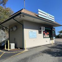 Small cafe, no seating indoors  at Everyday Cafe in Quincy