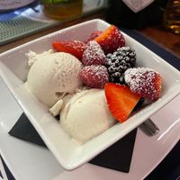 Ice cream and fruit at The Kings Arms All Cannings in Devizes