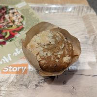 Blueberry muffin at WAW - Salad Story - Gate 32 in Warsaw
