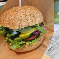 Mango burger at WAW - Salad Story - Gate 32 in Warsaw