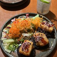 Crispy tofu on brown rice, lemonade (fresh moss in the back)  at Hoa Rong in Berlin