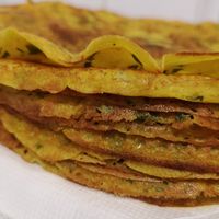 To prepare the banh xeo, vegan vietnamese crepe ! at Ma Pause Bio in Narbonne