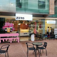 From the outside at Zero Helados Pocitos in Montevideo