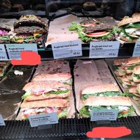 Vegan sandwiches (in red) at Espresso House  in Gjoevik