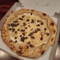 Das Bianco Rosso hat diesen Veganuary 2 vegane Pizzen zusätzlich einmal diese vegane Tartufo und eine mediterane Pizza welche ich leider noch nicht probiert hab. #Veganuary at BiancoRosso in Speyer