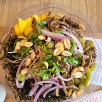 Poke vegano montado personalizado at Mana Poke in Sao Paulo