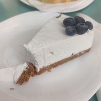 Vegan cheesecake at Fraise Café in Menton