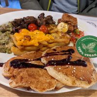 Vegan super American breakfast at La Desayunería  in Malaga