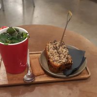 Mint tea and a good chocolat-orange cake at Raket in Antwerpen