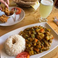 Mixed veg curry at Paulinos Indian Cuisine in Huaraz