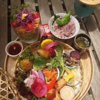 紫陽花御膳　Special lunch set from June 1st to July 8th. During this time serving this lunch only ( with dessert and herbal tea)
3500 yen at Cotonoha  in Kamakura