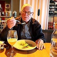 my wife took a snapshot of me enjoying all the super food at Choux in Amsterdam