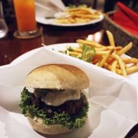 Vegan nanban burger at Matsuontoko Cafe in Kyoto
