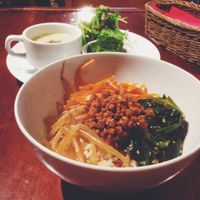 Vegan bibimbap lunch set at Matsuontoko Cafe in Kyoto