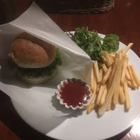 Avocado Burger at Matsuontoko Cafe in Kyoto