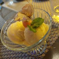 Dessert / Mango ice cream at Los Andenes Vegan - Puerta de Toledo in Madrid