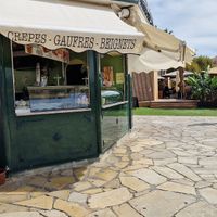  at Péché-Mignon in Sanary-sur-mer