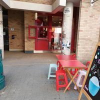  at Knees to Chin in Louvain-la-neuve