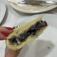 La empanada de frijoles   at Café Montalegre in Braga