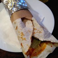 Lahmaçun mit Falafel at Il Vegano in Aachen