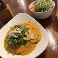 Tofu-Ricotta-Canneloni mit Kürbissoße  at Velo Heilbronn in Heilbronn