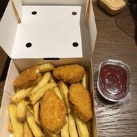Small portion of the nuggets   at Cartofisserie in Brasov