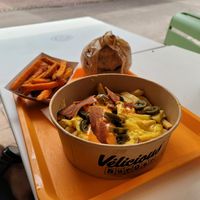 Loaded fries, sweet potato fries bbq burger at Vélicious Burger in Colmar