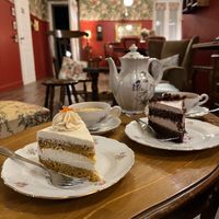 Cakes (carrot and chocolate)  at Snug - The Comfort Cafe in Rome